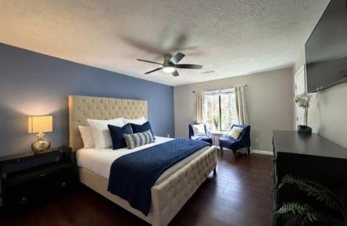 Tucker House | Game Room! King Bed! Near ATL! Fenced Yard w Deck BBQ