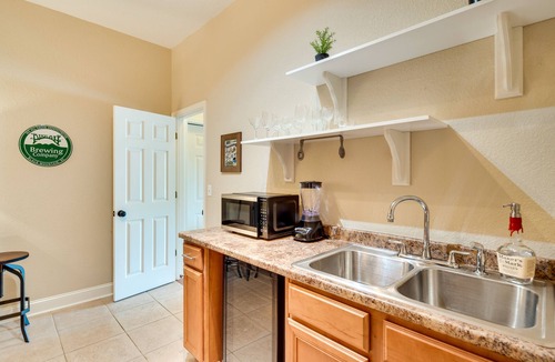 Fletcher House | Game Room & Views! 'Valley Myst' Fairview Home