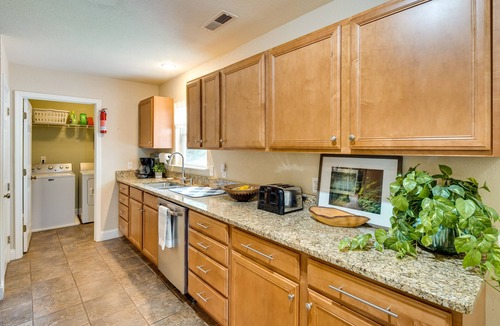 Fletcher House | Game Room & Views! 'Valley Myst' Fairview Home