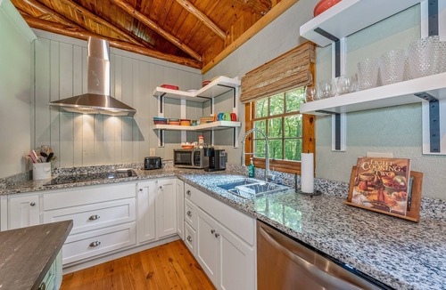 Valley Head Cottage | Garden Cottage-historic cottagew/hot tub
