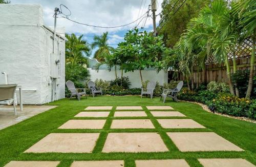 West Palm Beach Apartment | Garden Oasis in Flamingo Park