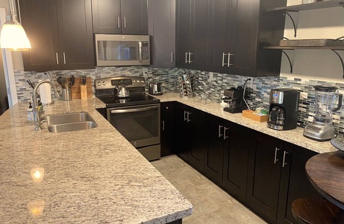 Central Oakland Park House | Garden Oasis with Private Heated Pool & Spa, 2 miles from Fort Lauderdale Beach