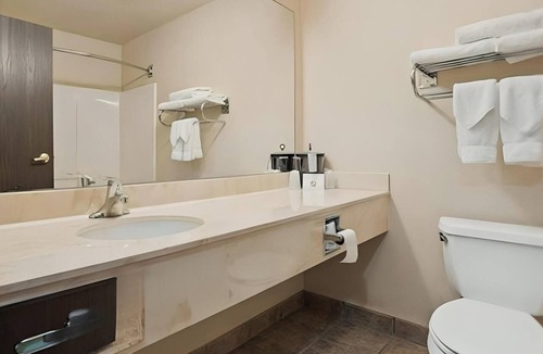 Ellendale Hotel | Gardentree Hotels Memphis East near I 40