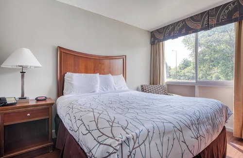 Ellendale Hotel | Gardentree Hotels Memphis East near I 40