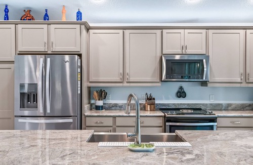 Wildwood House | GAS GOLF CART WALK TO THE POOL BEAUTIFUL HOME IN FENNEY THE VILLAGES FL