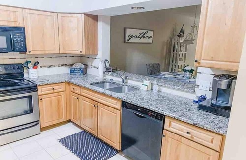 St. Augustine Beach Condo | Gated 1st floor, walk to beach, htd pool NO FEES!