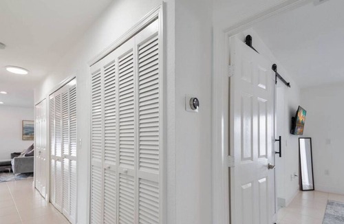 Buena Vista House | Gated 6Bd 4Bth Design Dist. 10-min to Beach