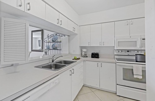Marco Island Condo | Gated Beachfront Condo | Nice Views, Pools & Ggym