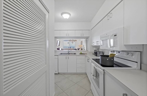 Marco Island Condo | Gated Beachfront Condo | Nice Views, Pools & Ggym