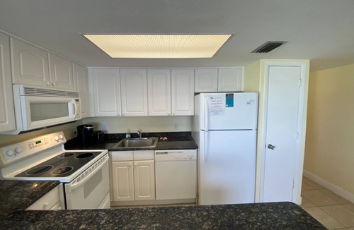 Fort Myers Beach Condo | Gateway Villas #299- Beachfront condo