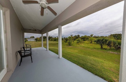 Oviedo Cottage | Gator Cove: Quaint 2-bedroom, 1-bath cottage, sleeps 4. Great for a peaceful retreat.