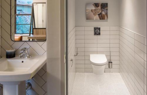 Mid Beach Hostel | Generator Miami