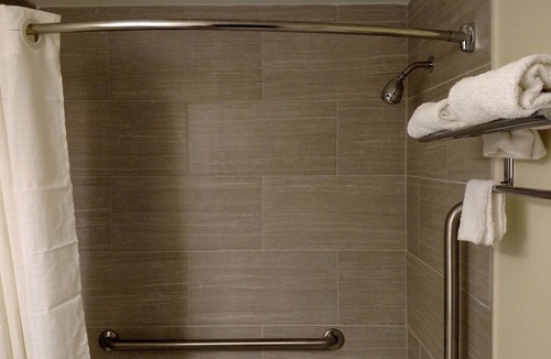 Cinnaminson Hotel | Genes Motel
