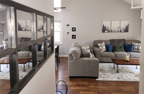Ozone Condo | Get away from it all at the Tranquil Mountain Escape 🏞 Newly Remodeled