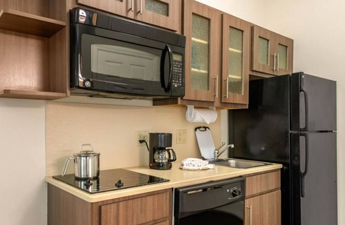 Biggar House | Get Ready for Adventure! 2 Relaxing Units, Free Parking, Pool, Pet-friendly
