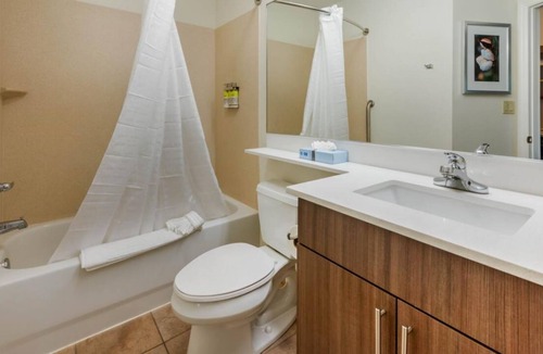 Biggar House | Get Ready for Adventure! 2 Relaxing Units, Free Parking, Pool, Pet-friendly