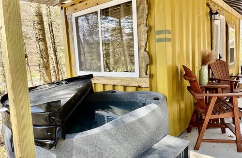 Wilderness Cabin | Get 'Wilder' @McFaddenRidge mins from New River Gorge Nat'l Park w/hot tub!