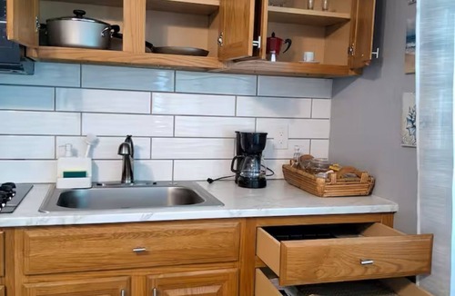 Joel Apartment | Golden Breeze Oasis Relax & Enjoy in Florida.