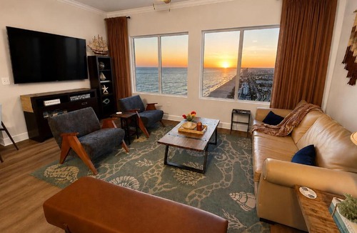 Panama City Beach Apartment | Golden Hour Penthouse - TideWater Beach Resort 2700