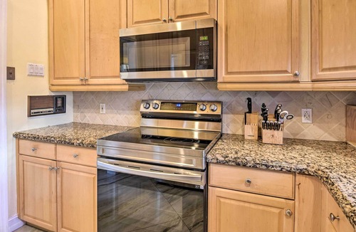 Weston House | 'Golden Tropics' - Sunny Gem w/ Patio & Pool!