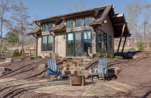 Mineral Bluff Cottage | Golf and Riverfront Cottage | King Bed | Group Availability