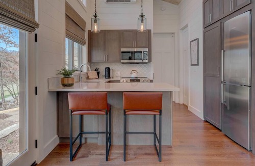 Mineral Bluff Cottage | Golf and Riverfront Cottage | King Bed | Group Availability