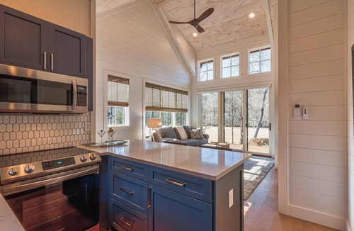 Mineral Bluff Cottage | Golf and Riverfront Cottage | King Bed | Group Availability