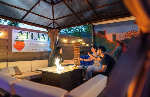Pittsburgh House | Golf, Arcades, Projectors, Bikes, Themed Murals - DT ATL