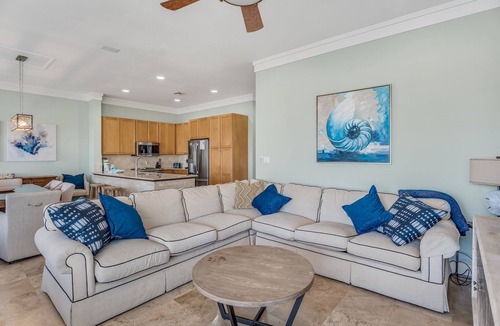 Sandestin House | Golf Cart ~ Two Master Suites ~ Outdoor Seating Area ~ Lake Views