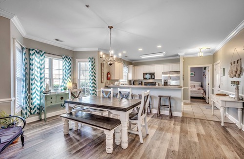Central Myrtle Beach Condo | Golf Course View, 3 Bd 2Ba, 1st Floor Condo, Free WiFi Available, Prime Location