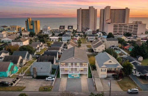 Crescent Beach House | Golf Sim, Theater, Games, Walk to Beach, Sleeps 28