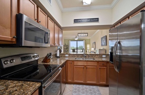 Bradenton Condo | Golfer's Paradise! Golf, Tennis, Swimming, Dining, Shopping & Beaches Close By