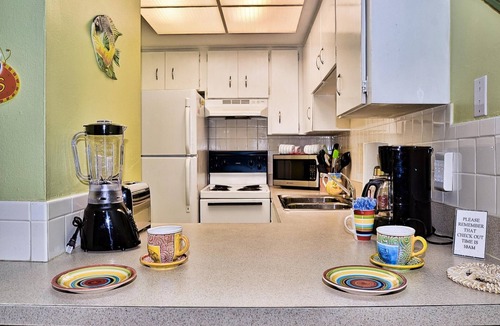 Bay Esplanade Condo | Gone Beaching 202 Condo in the Heart of Everything