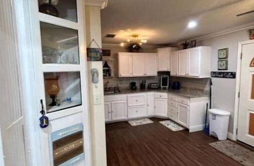 Spring Hill House | Good Location/Good people AND GOOD VIBES ONLY