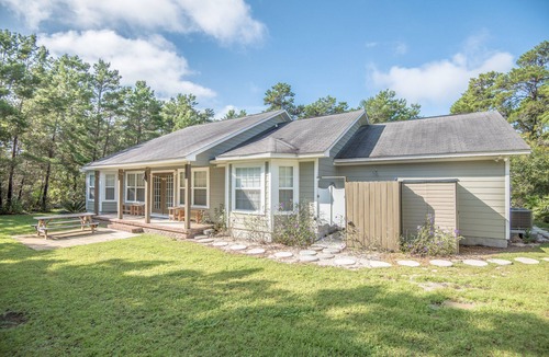 Dune Allen Beach House | Good Times - Newley Remodeled, Near Shops and Restaurants- Dune Allen Beach