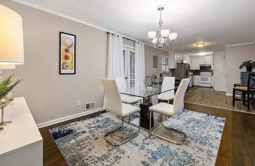 Mableton House | "GoodKarma Rentals"-Monticello Manor. Smyrna Mableton Renovated! Cozy! Clean! md