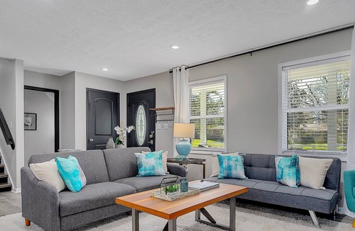 Austell House | GoodKarma Rentals - Newly Renovated! Spacious - Comfy Home with Large fenced yar