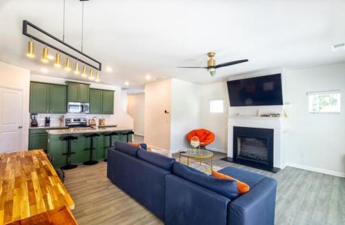 Red Oak House | GoodLiving Atlanta - Family Getaway - Pets Welcome