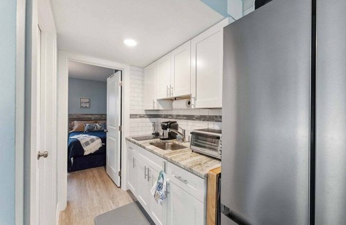 North Wildwood Condo | Gorgeous 1 Bedroom Condo w/Heated Pools & Parking