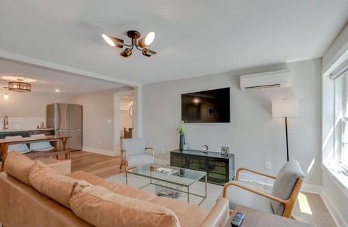 Franklin Villa | Gorgeous 2 Bedroom-Historic Franklin Quadplex