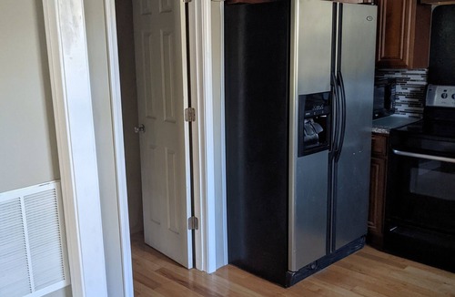 Townville Apartment | Gorgeous 2br/2ba townhome on Lake Hartwell with shared dock privileges