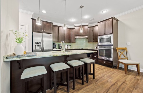 Tyrone House | GORGEOUS 3 BEDROOM TOWNHOME LOCATED ON ESTATE LOT B