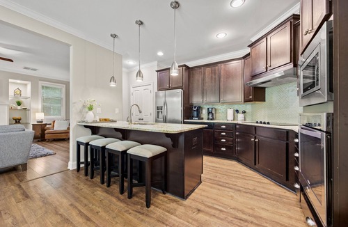 Tyrone House | GORGEOUS 3 BEDROOM TOWNHOME LOCATED ON ESTATE LOT B