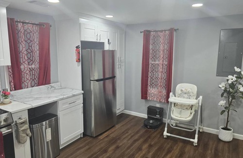 Atlanta House | Gorgeous 4-bedroom house with AC in vibrant Atlanta Escape to a stylish.