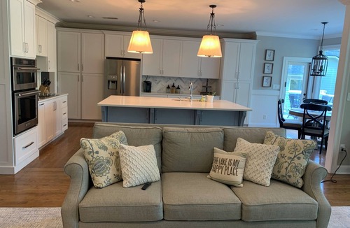 Dawsonville House | Gorgeous 5-bedroom House, quiet cove, brand new dock, hard to find flat backyard