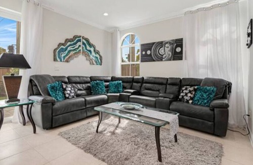 Croissant Park House | Gorgeous 8 bedroom / 8 bath @ Endless Summer ★In the Heart of Fort Lauderdale★