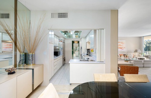 St. Elmo Improvement League Condo | Gorgeous all-original mid-century private golf course