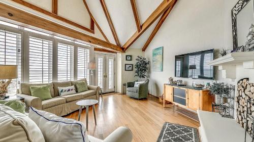 Debordieu Colony Villa | Gorgeous Beachfront Villa with Impressive Views in Georgetown, South Carolina