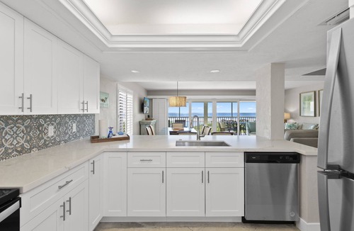 Sanibel House | Gorgeous Gulf Front Townhome! FALL SALE!