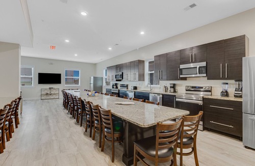 Cherry Grove Beach House | GORGEOUS HOME+Large Groups+SLEEPS 48+PRIVATE POOL+NEXT TO BEACH+GREAT AMENITIES!